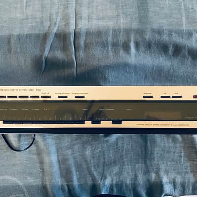 Luxman T-02 Digital Synthesized AM/FM Stereo Tuner 1986 - silver image 2