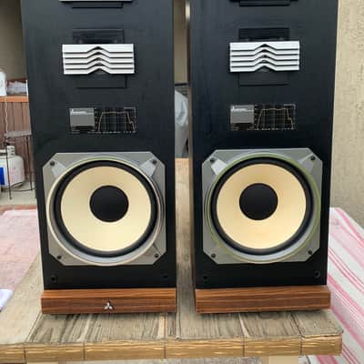 Vintage Mitsubishi SS-151 Tower 3 Way Speakers - Pair - Tested and Working image 1
