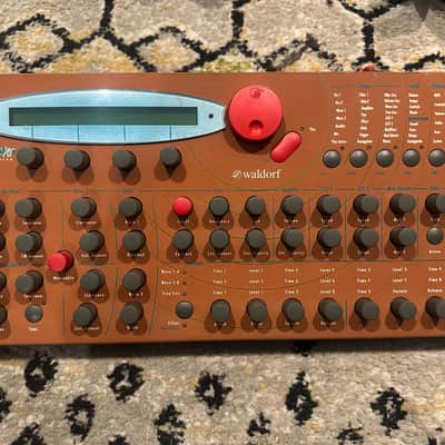 Waldorf Microwave XT Rackmount Wavetable Synthesizer 1998 - Orange