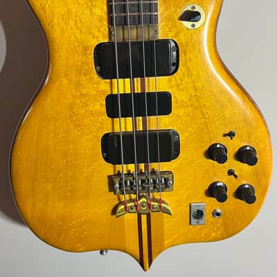 1978 Alembic Series 1 Long Scale Bass signed by Stanley Clarke, w/ original build sheet -folder-case image 3