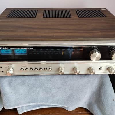 Heavy, quality, vintage Fisher receiver in excellent condition - 1970's image 3