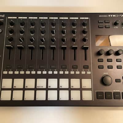 Roland MC-707 Groovebox 2019 - Present - Black image 2