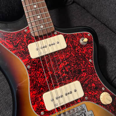 AXL MJZ 2010 - Sunburst image 2