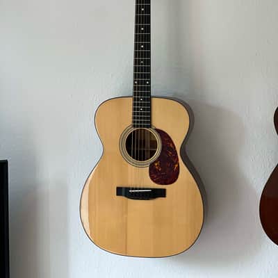 Eastman E6 OM: Full Nitro + Additional Atkin Pickguard + Original Hardshell Case image 2