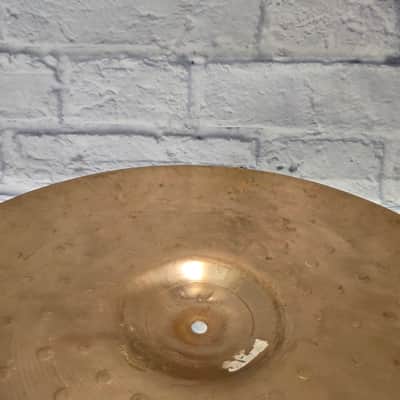 Zildjian ZBT 18" Crash Ride Cymbal image 8