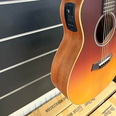 Taylor GS Mini-e Special Edition 2024 - Sunset Fade image 4