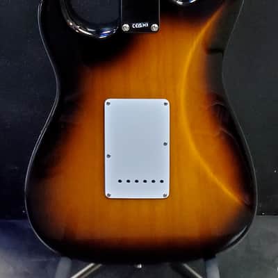 Fender 70th Anniversary American Vintage II '54 Stratocaster 2024 - 2-Color Sunburst image 7
