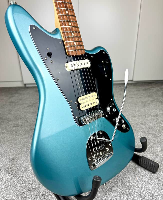 Fender Player Jaguar HS with Pau Ferro Fretboard - Tidepool - Excellent condition!