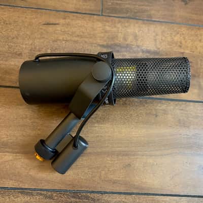 Shure SM7B Cardioid Dynamic Microphone SM 7B image 5