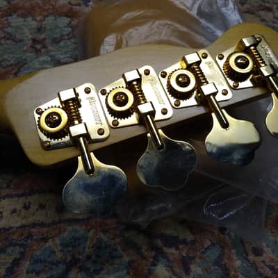 Allparts Fender Telle Bass neck/Hipshot tuners image 6