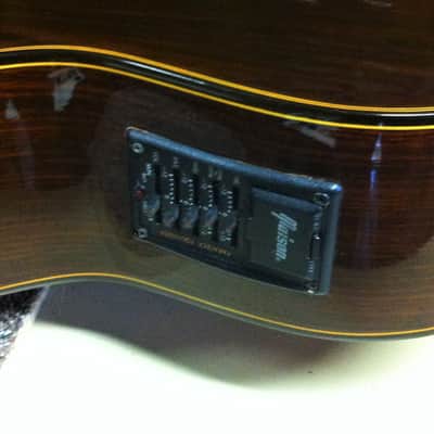 Jolie guitare electro-acoustique Maison  C870C/EQ fabriquée en Corée dans les années 80 image 12