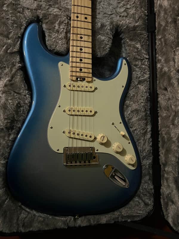 Fender 2018 SkyBurst Metallic American Elite Stratocaster image 1