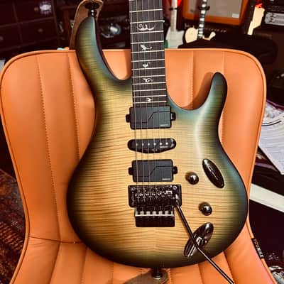 ‘25 PRS | SE | Chleo | Herman Li Signature | Mantis Burst | Jade Amulet Truss Rod Cover | MINT! image 4