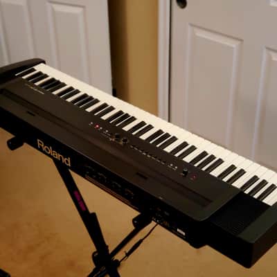 MUST SEE! ROLAND EP70 SEMI-WEIGHTED DIGITAL PIANO FULLY INSPECTED SERVICED IN AMAZING CONDITION! image 12