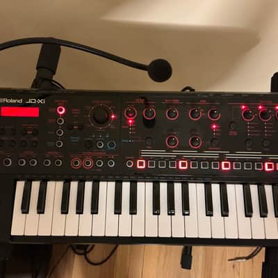Roland JD-Xi 37-Key Analog/Digital Crossover Synthesizer 2015 - Present - Red