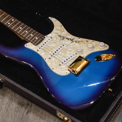 1996 Bonnie Raitt Custom Shop Stratocaster Blue Burst (84 of 200) image 9