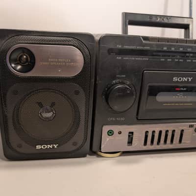 90’s Sony Boombox CFS-1030 Ghettoblaster w Graphic Equalizer AM/FM Cassette and Line in BOOMBOX Stereo Radio Works/Tape Player Doesn't Work image 4