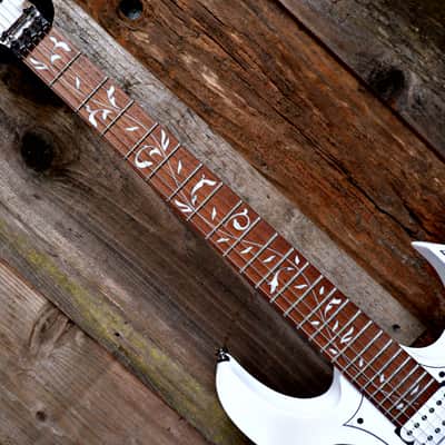 Ibanez JEMJR Steve Vai Signature - White image 9