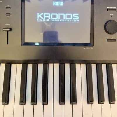 Korg Kronos 88-key hammer action synth workstation | Loaded with patches
