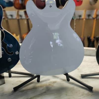 Hagstrom Viking Bass VIKB Simi-Hollow ArchTop  2022 White Gloss image 16