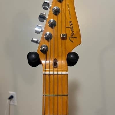 Fender American Ultra Stratocaster HSS with Maple Fretboard 2019 - 2025 - Arctic Pearl image 4