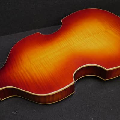 Hofner Ignition Beatle Bass HI-500/1-SB Brand New 2026 Model with 500/1 TAILPIECE & Yellowed Pickguard ( Replaces HI-BB-PE-SB ) image 12