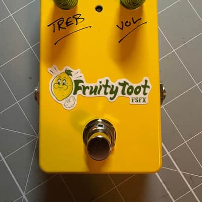 Freakshow Effects Fruity Toot compressor (orange squeezer inspired) image 1