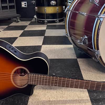 Yamaha APXT2 Acoustic/Electric Guitar with gig bag image 2