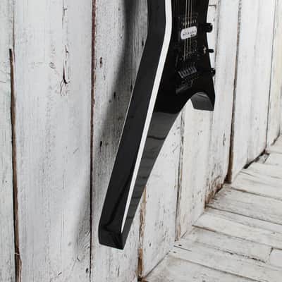 Jackson JS Series Warrior JS32 Solid Body Electric Guitar Black w White Bevels image 9