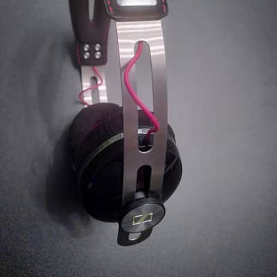 Sennheiser M2-AEI-BLK Momentum 2 Over-Ear Closed-Back Headphones - Black image 2