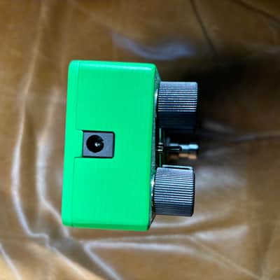 Electro-Harmonix Lizard King Bass Octave Fuzz 2024 - Present - Green image 5