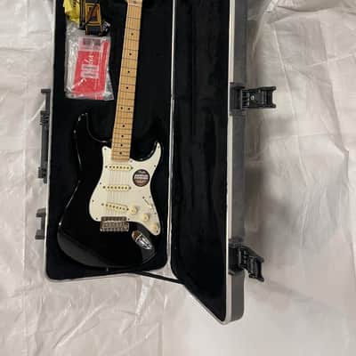 Fender American Standard Stratocaster with Maple Fretboard 2013 - Black image 6