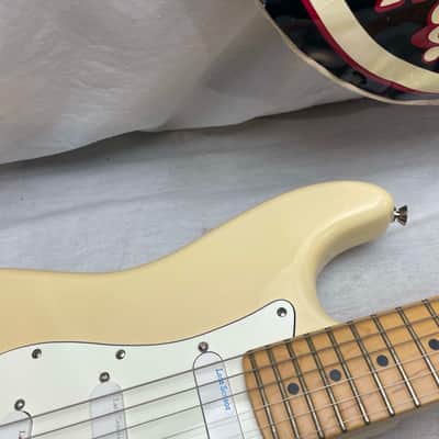 Fender American Standard Stratocaster Guitar with Lace Sensor pickups + Case 2005 - Buttercream or Honey Blonde or Yellow White / Maple neck image 4