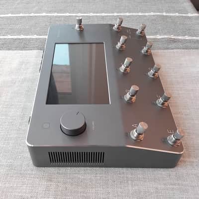 Neural DSP Quad Cortex, boxed image 4