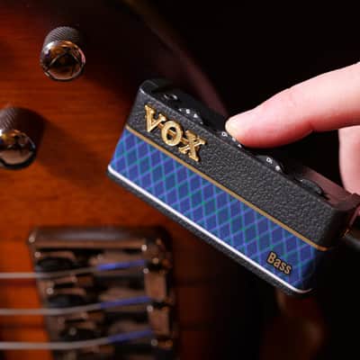 Vox amPlug 3 Bass Compact Bass Headphone Amplifier w/ Built-In FX and Speaker Emulation image 4