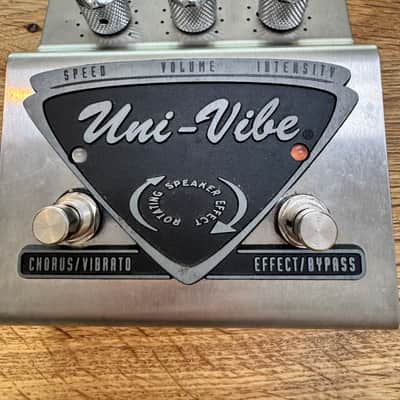 Dunlop UV-1 Uni-Vibe Chorus / Vibrato and foot controller pedal - Chrome image 14