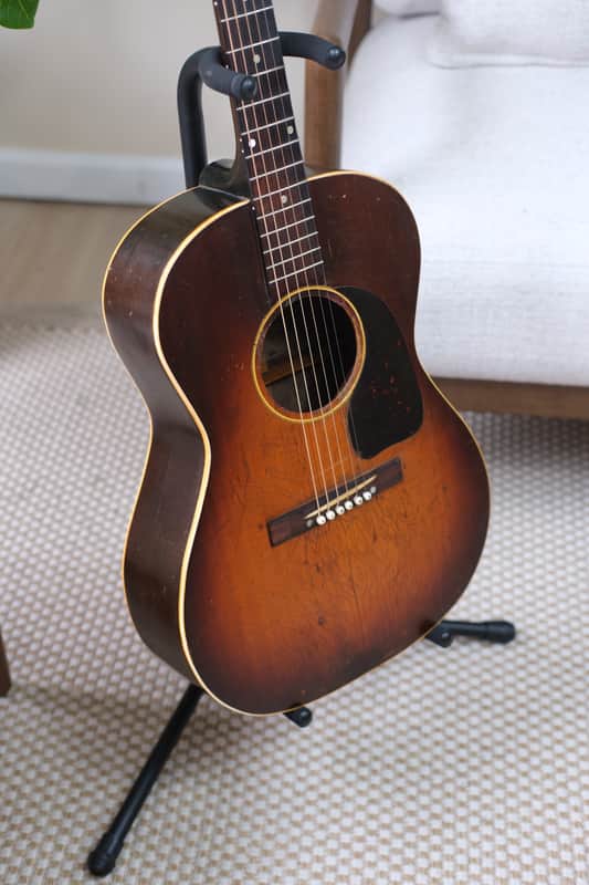 Gibson LG-2 1946 image 1