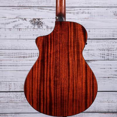 *DEMO* Breedlove Discovery S Concert CE Acoustic Guitar | Edgeburst image 2