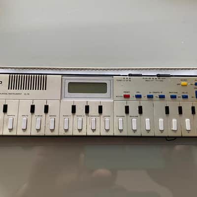 CASIO VL-10 VL-TONE☆世界最小シンセサイザー☆レア☆1982年 MATRIXSYNTH: Rare Casio VL-10 Keyboard Synthesizer VL-Tone