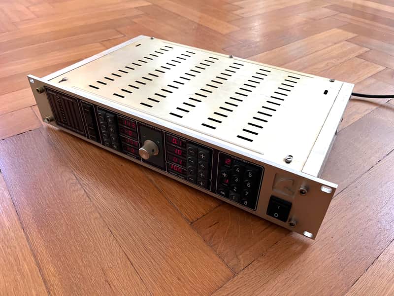 Quantec QRS – "champagne" / purple edition image 1