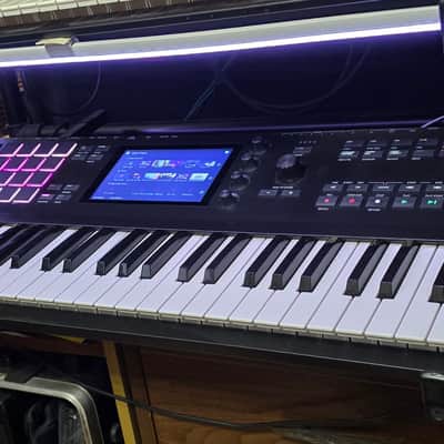 Akai MPC Key 61 Standalone Workstation Synthesizer 2022 - Present - Black image 1