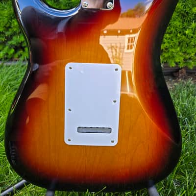 Fender Classic Player 60s Stratocaster 2012 - Sunburst image 3