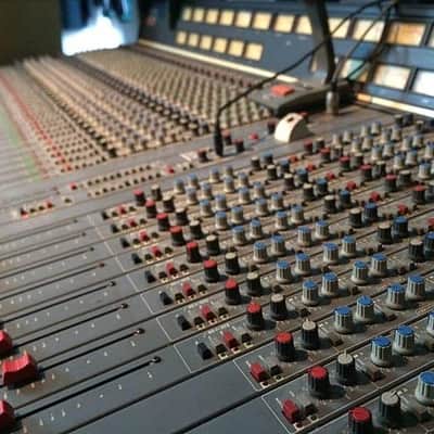DDA D Series 30ch Analog Mixing Console image 1