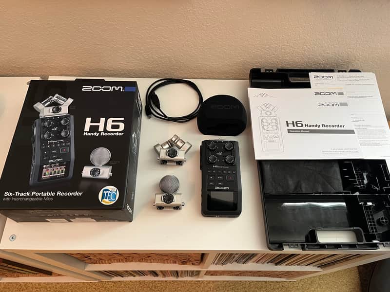 Zoom H6 Handy Audio Recorder Complete - Black / Silver image 1