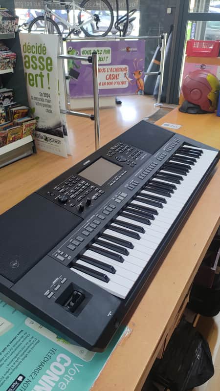 Yamaha PSR-SX720 2026 image 1