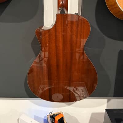 Taylor 552ce 12-Fret 12 String Cedar Mahogany 2016 - Natural image 3