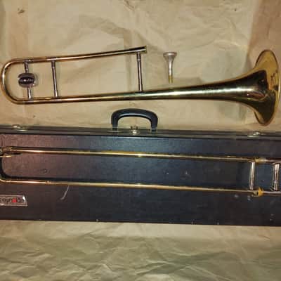 Reynolds Medalist Trombone, USA, Brass, with case and mouthpiece image 1