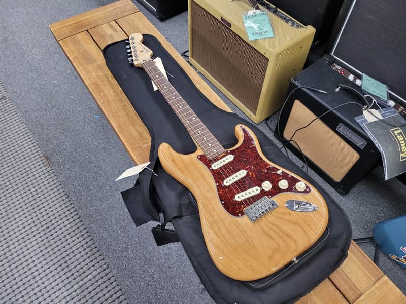 Fender FSR Standard Stratocaster With Bag 2007 Natural image 1