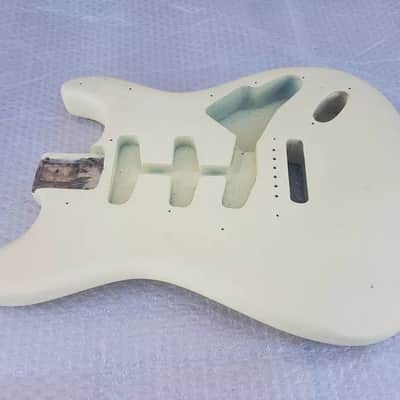 1969 FENDER STRATOCASTER USA BODY image 4
