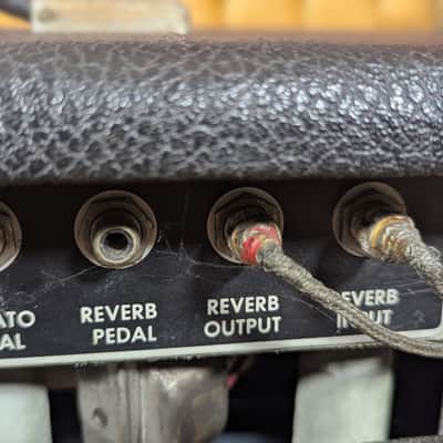 Fender Vibrolux Reverb 2-Channel 35-Watt 2x10" Guitar Combo 1967 - Black Panel image 8